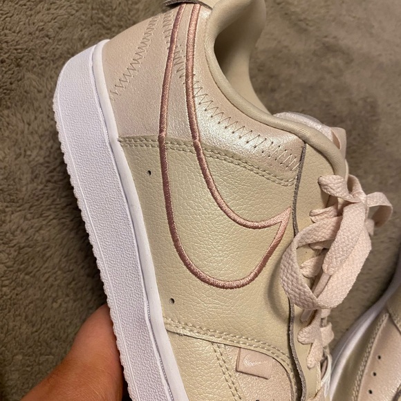 Nike Air Force - Picture 3 of 7